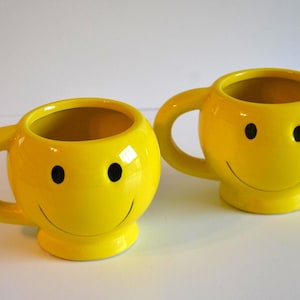 Yellow Happy Face Ceramic Coffee Cup Mugs - Set of 2