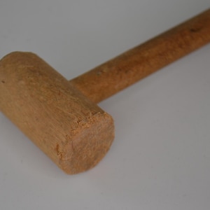 Vintage Light Wood Toy Judge Auctioneer Gavel Mallet
