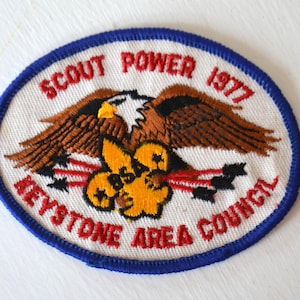 Odzyskana odznaka Vintage Boy Cub Scouts BSA Scout Power z 1977 roku z Keystone Area Council