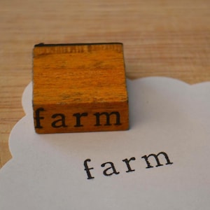 Vintage educatief klaslokaal woord met houten handvat rubber gemonteerde stempel - boerderij