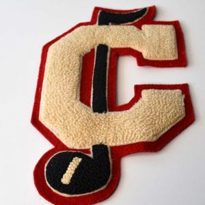 Parche vintage grande de chaqueta de letra de colegio universitario o instituto con la letra C de música