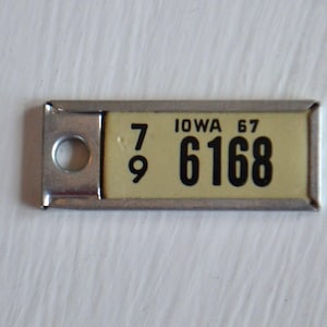 Vintage Disabled American Veterans Iowa White 1967 License Plate Keychain Tag