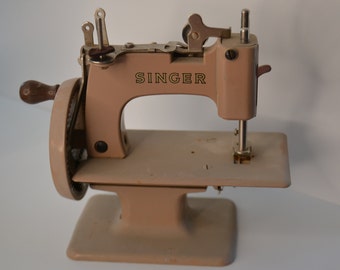 Vintage 1955 Singer 20 Childrens Sewing Machine With Case and Instructions Toy