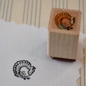 Timbro in gomma con piccolo animale da fattoria del Ringraziamento, tacchino, montato su legno