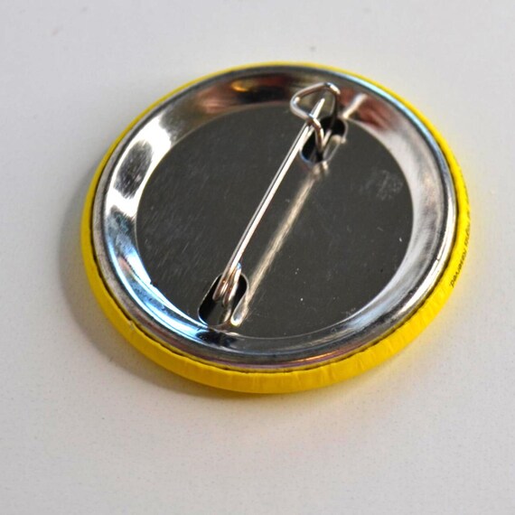 Vintage Beverage Alcohol Beer Bar Drinks Cheers Boston Pin Button