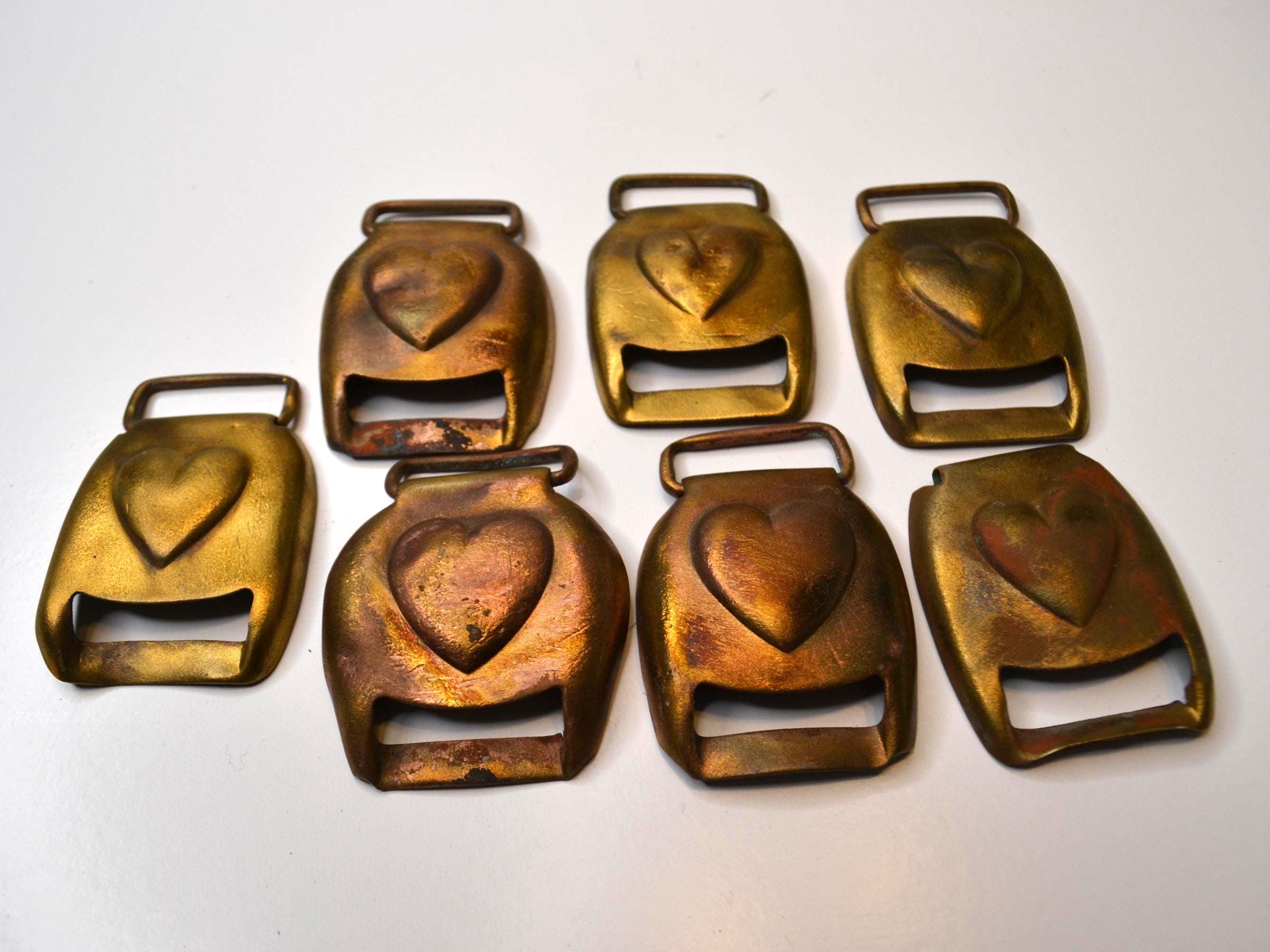 ヴィンテージ！Horse Three-dimensional カフ ブレスレット Vintage Gold Colored Heart Horse Harness Buckle Cover Embossed