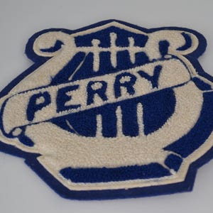 Chaqueta vintage grande con letras de colegio, universidad y escuela secundaria, con parche y letras de Perry