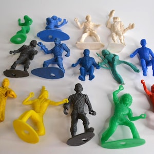 Vintage Assorted Small Plastic People Lot of 14