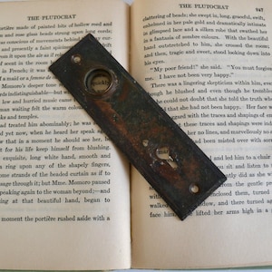 Antique Vintage Salvage Architectural Metal Design Door Plate Escutcheon Hardware