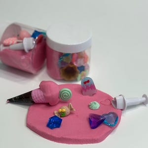 Themed Playdough Jar, Playdough Sensory Kit, Party Favor