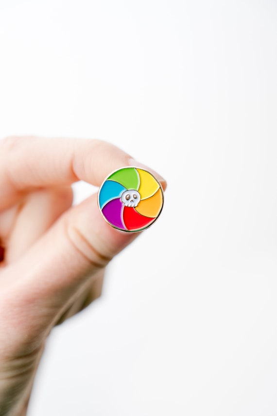 NEW** Spinning Rainbow Beach Ball of Death Spinner Enamel / Lapel Pin