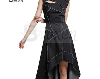 Vestido midi de mezclilla negra con corte asimétrico: diseño vanguardista sin espalda