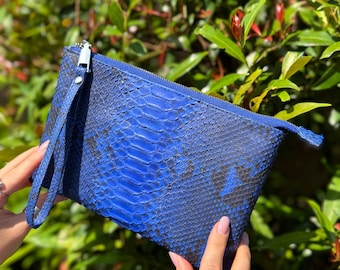 Ręcznie robiona kopertówka ze skóry pytona: portfel z egzotycznej skóry węża