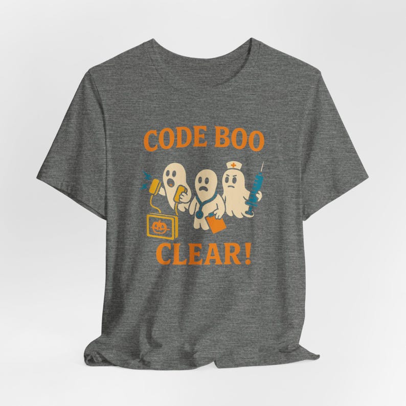Camiseta de enfermeira para o Halloween, camiseta engraçada com código de médico "Boo!", temporada assustadora. imagem 3