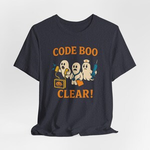 Camiseta de enfermeira para o Halloween, camiseta engraçada com código de médico "Boo!", temporada assustadora. imagem 8