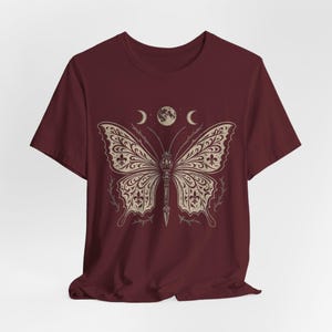 Camiseta gótica de polilla para Halloween: Camiseta con estampado de fases lunares de bruja imagen 8
