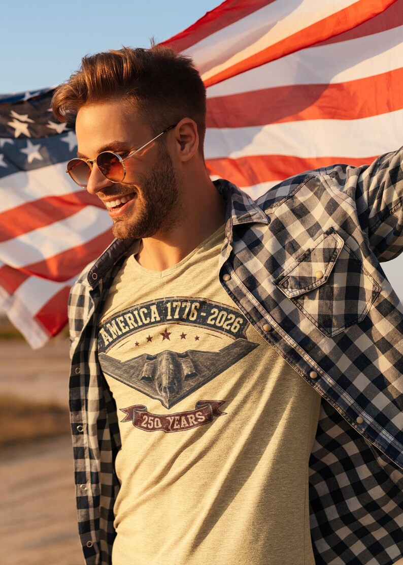 Camiseta America 250 B-2 Stealth Bomber, Camiseta Patriótica de la Fuerza Aérea imagen 4