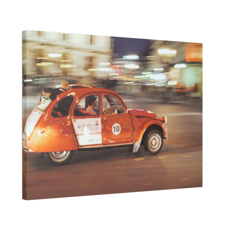 Vintage canvasafdruk Parijs Citroën: retro Franse autofotografie afbeelding 4