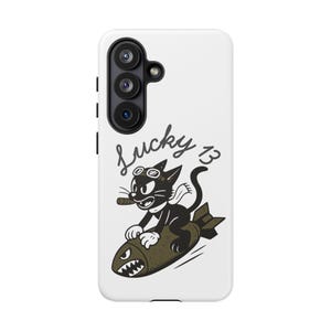 Handyhülle mit Glückszahl 13, Nasenkunst-Design aus dem Zweiten Weltkrieg, Retro-Tattoo-Katze Bild 3