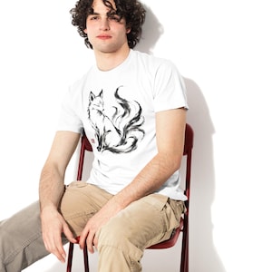 Minimalistisches Kitsune-Shirt, japanisches Sumi-e-Fuchs-Kunst-T-Shirt, Cottagecore-Zen-Spirit Bild 2