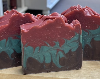 Teakwood & Cardamom Handcrafted Soap with Silk