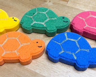 Turtle Foaming Bath Bomb