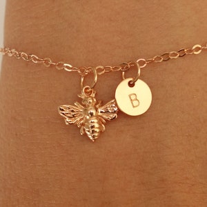 Bee bracelet, personalized rose gold bee jewelry, bumble bee chain initial disc bracelet, bee gifts, bee jewelry, best friend gift,