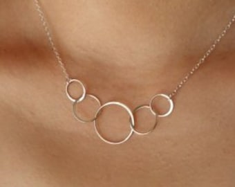 5 Circle Necklace - 5 Best Friend Necklace - Sterling Silver Gold Rose Gold - Interlocking Circle Necklace - 5 Sisters Necklace