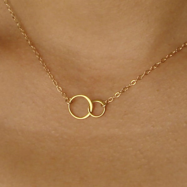 Tiny Interlocking Hammered Circle Necklace Holiday Christmas Gift Best Friend Circle Necklace Gold Entwined Circle Delicate Lightweight