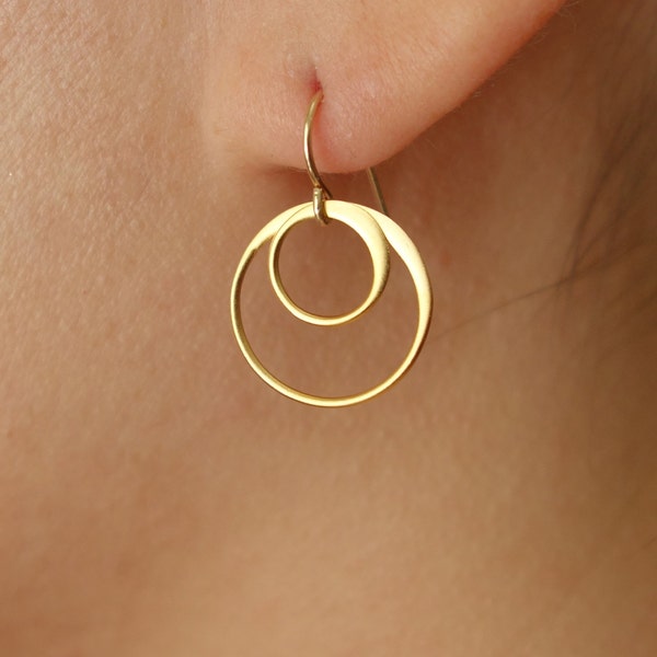 Circle earrings,gold circle, Mother's Day Gifts,bridal earrings,wedding earrings,gold circle earrings,bridesmaids earrings