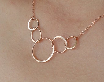 Rose Gold 5 Five Circle Necklace - Family of 5 Necklace - Silver Gold Rose Gold - Interlocking Circle Necklace - Grandma Nana Necklace