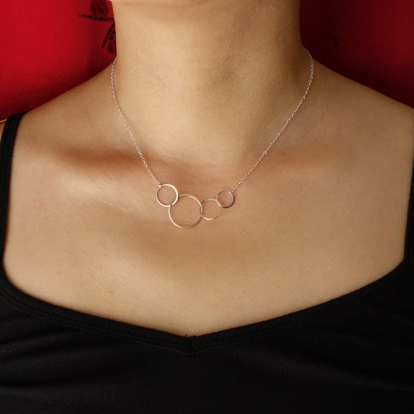 Four Circle Necklace • 4 Best Friend Necklace • Silver Gold Rose Gold • Interlocking Circle Necklace • Four Best Friend Birthday Gifts