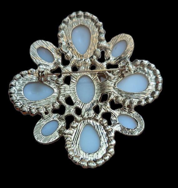 Vintage Faux Pearl/Crystal Brooch - image 5