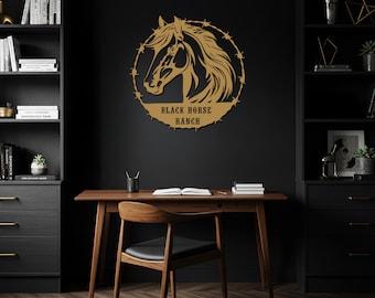 Arte de pared de metal de rancho de caballos, letrero con nombre ecuestre personalizado, decoración de granja del oeste, idea de regalo personalizada para decorar la pared de un establo o granero.