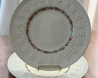 Set of 2 Vintage Wedgwood Wellesley Balmoral Dinner Plates