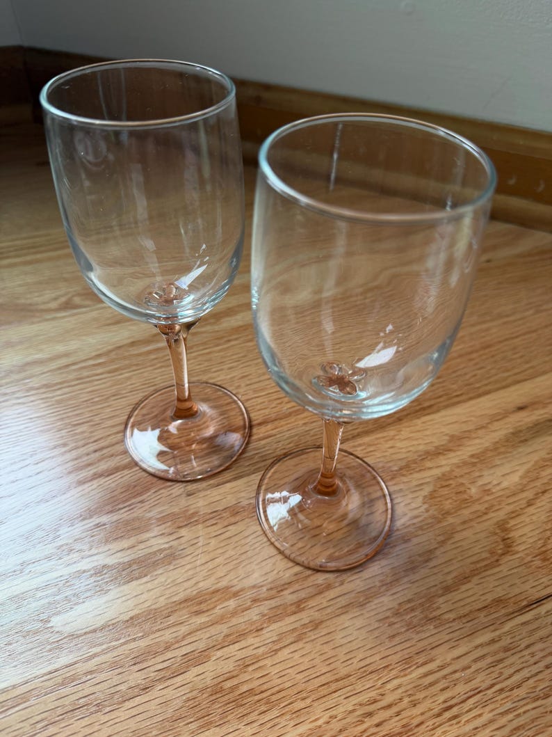 Set of 2 Vintage Luminarc Blush Pink Twist Stem Wine Glasses, Pressed soda-lime glass image 4