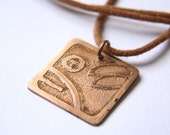 PERRO colgante Maya (Maya OC / Español PERRO). Símbolo Galáctico o dibujo o signo Maya. Cobre grabado.