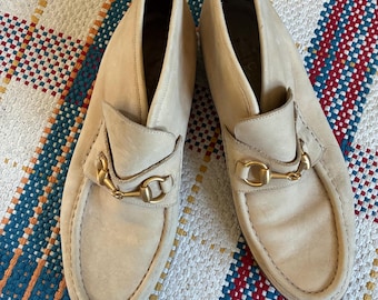 Botín mocasín Gucci con detalle de herradura