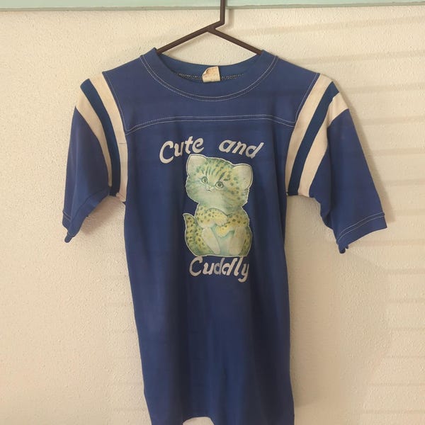 Vintage 80s Retro Cute and Cuddly Cat t-shirt Blue with white stripes Gulf COAST Sportswear Sz small