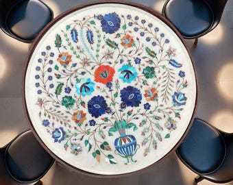 Tablero de mesa de mármol de Agra hecho a mano con incrustaciones de piedras preciosas y diseño floral.