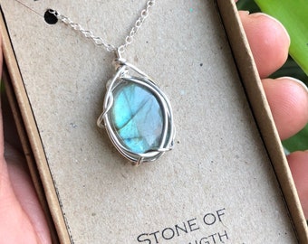 Collana con ciondolo avvolto in filo di labradorite Nevermore Boutique