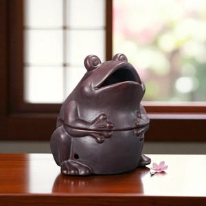 Frog Incense Coil Burner Purple Clay Censer Ceramic Holder for Home Fragrance Decor Meditation Gift Asian Zen Style Spring Summer Vibe