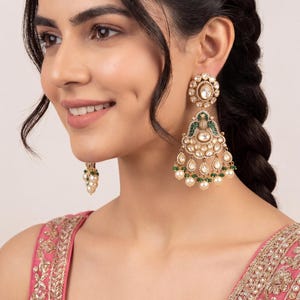 Premium ongesneden Kundan Meenakari-oorbellen/Indiase bruidssieraden/Moissanite Kundan Meenakari-oorbellen/handgemaakte Kundan-oorbellen/groen/robijn