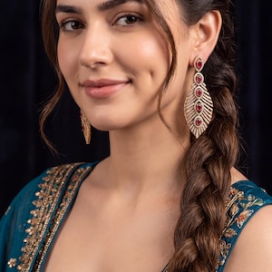 Elegant Kundan Statement Earrings/ Peacock Feather Earrings/ Indian Bridal Jewelry/ Antique Gold Earrings/ Pakistani Jewelry/ Ruby/ Green