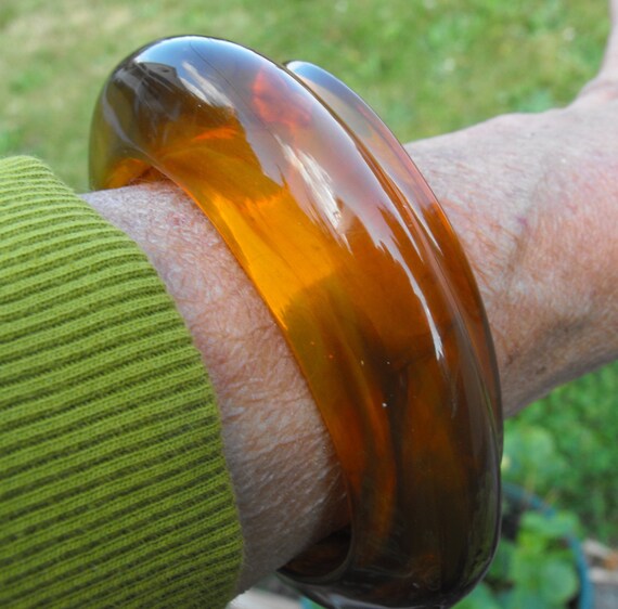 Applejuice bakelite bracelet translucent amber bak