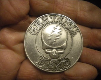 Vintage GRATFUL DEAD pin approx.1 3/4 inches round pewter pin great condition 1990