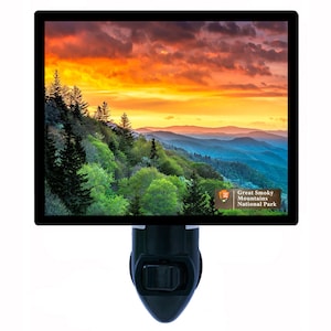 Great Smoky Mountain National Park – Mountain Landscape Night Light – Nature Plug In Light – Cozy Home Decor – Free Switchable Insert Incl.