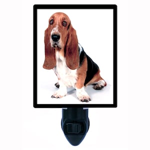 Basset Hound – Dog Night Light – Cute Pet Plug In Light – Cozy Home Decor – Free Switchable Insert Included