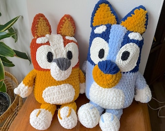 Gehaakte Bluey and Bingo-knuffel | Handgemaakte hondenknuffel | Amigurumi-tekenfilmpuppy | Blauwe hond