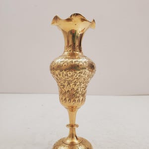 Vintage 8.5 &quot; Etched Brass Vase with Ruffled Rim - Boho Regency Wedding or Home Decor Vase
